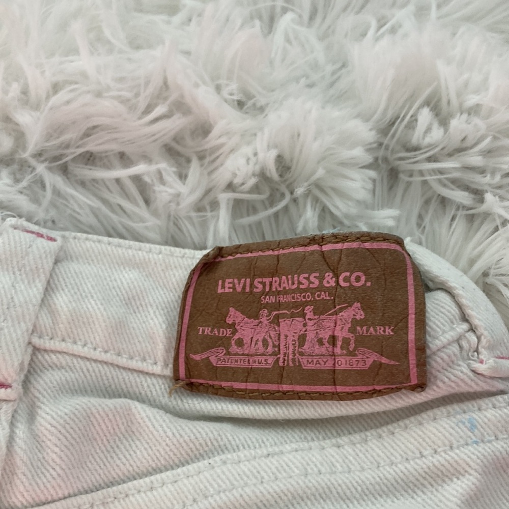 Levi’s - Picture 4 of 5